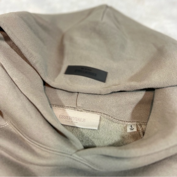 NWT Fear of God Essentials Essentials Hoodie 'Desert Taupe' - Picture 4 of 4
